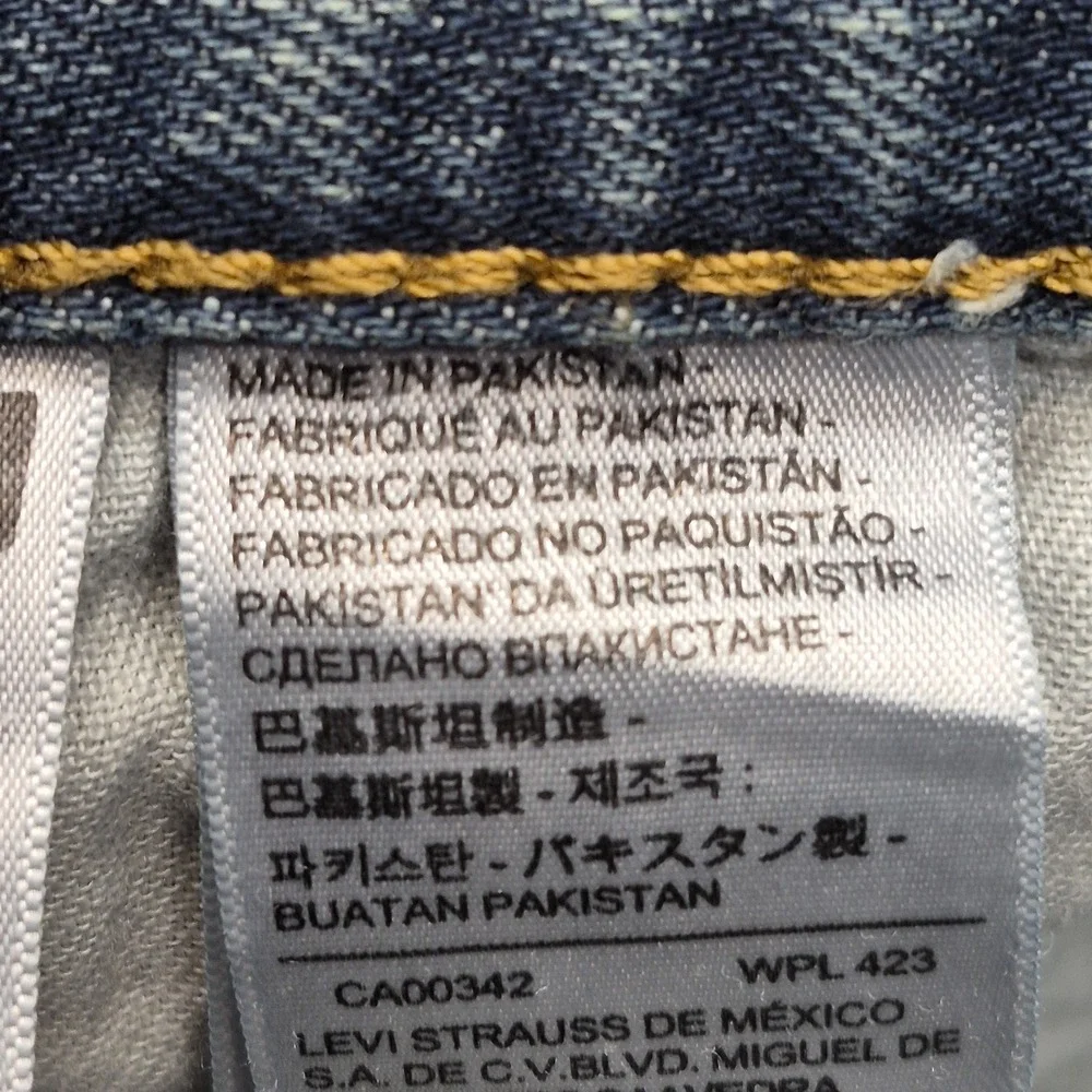 Levi's 505 Jeans Mens 32x34 Medium Wash Blue Denim Regular Fit Straight Leg